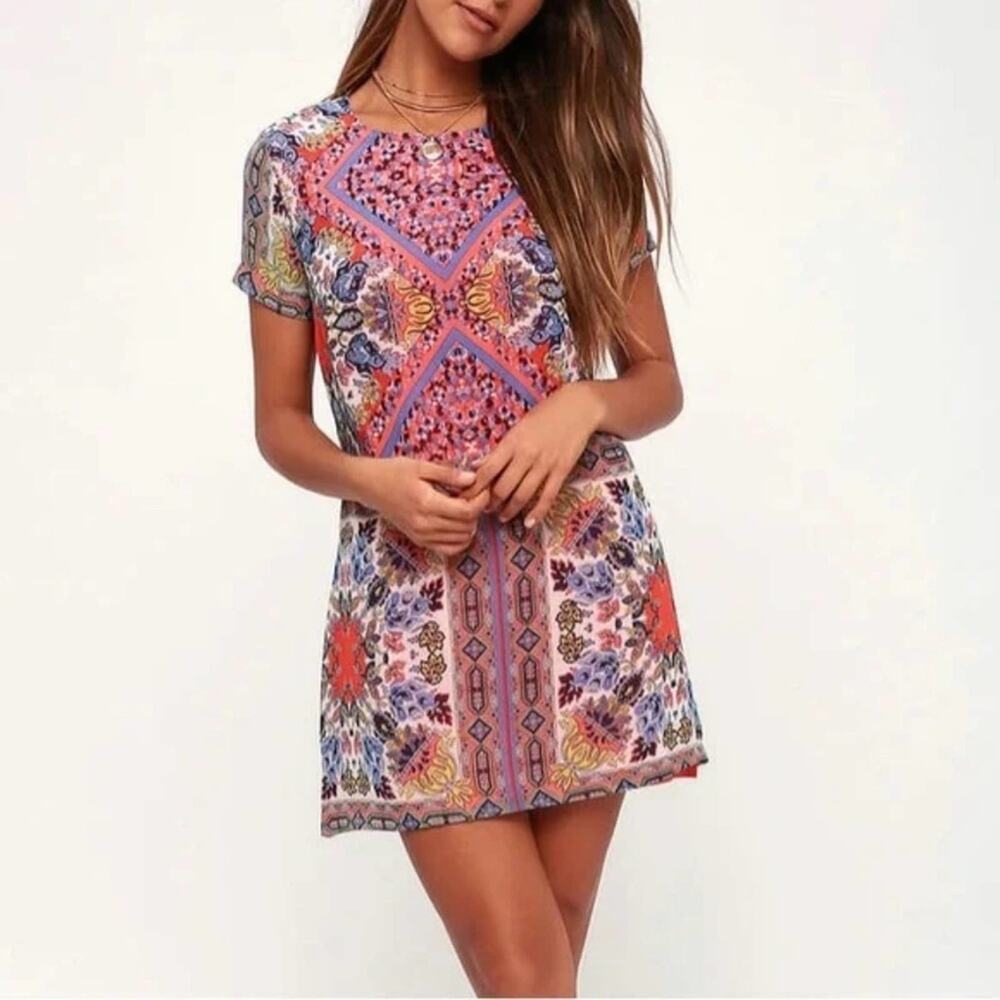 Lulu’s Sangria Coral Pink & Blue Tile Print Mini Dress size small Travel